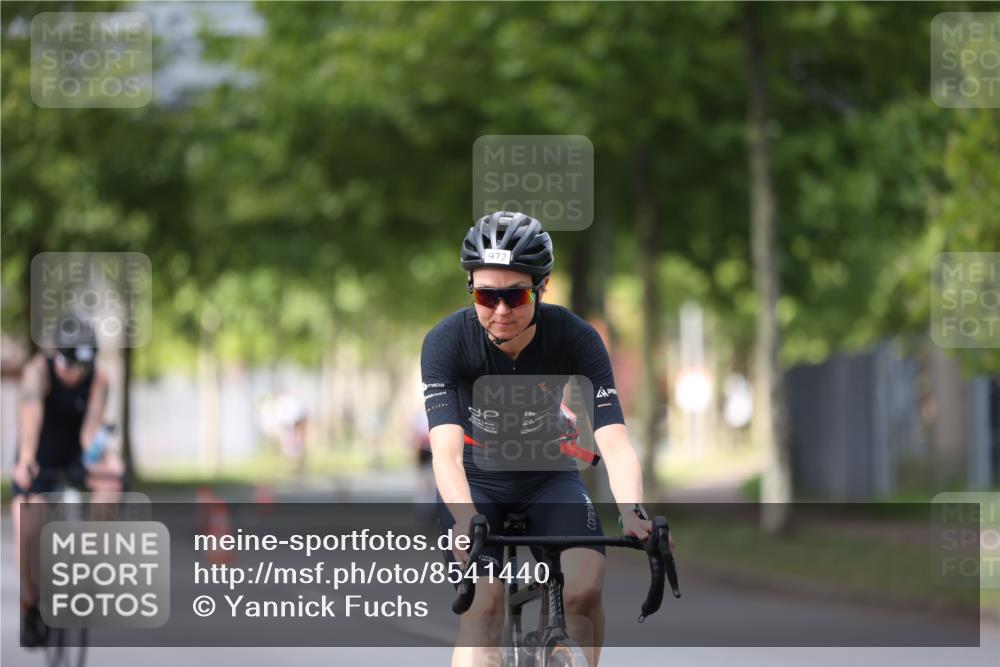 10.08.2025 - GEWOBA Citytriathlon Bremen Yannick Fuchs http://msf.ph/oto/8541440 10.08.2025 12:45:34 Radfahren 676, 724, 748, 851, 930, 939, 946, 1022 meine-sportfotos.de