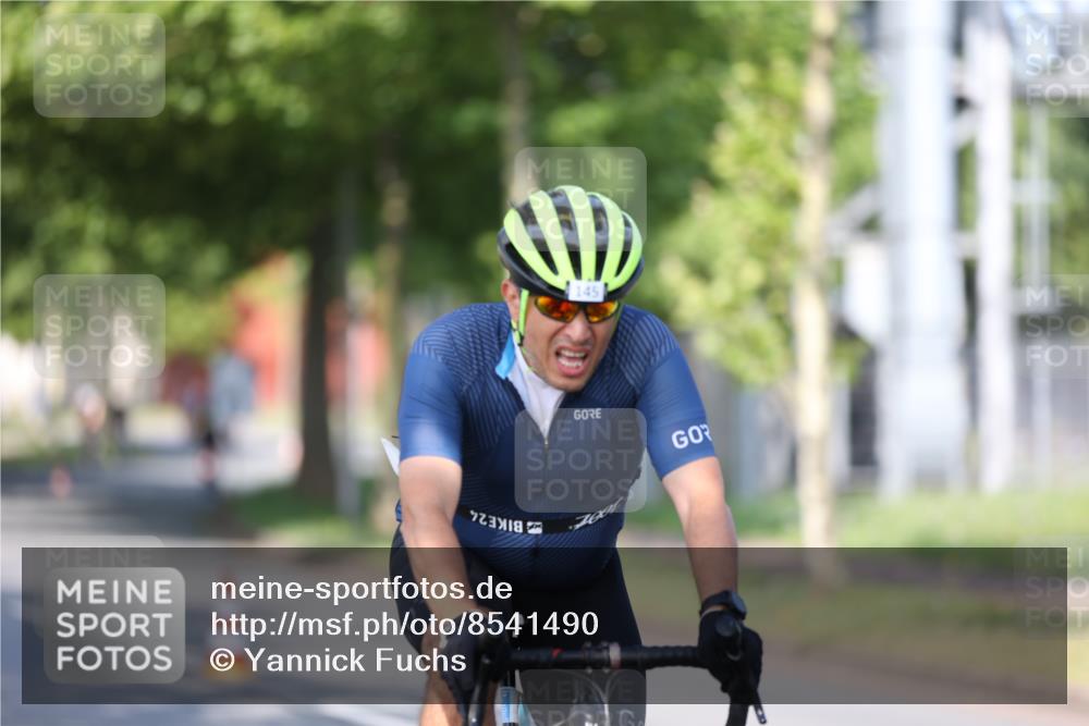 10.08.2025 - GEWOBA Citytriathlon Bremen Yannick Fuchs http://msf.ph/oto/8541490 10.08.2025 10:37:24 Radfahren 33, 75, 121, 145, 455 meine-sportfotos.de