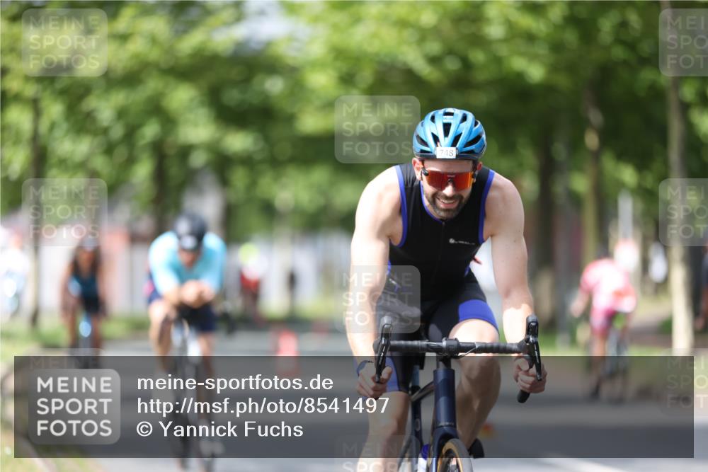 10.08.2025 - GEWOBA Citytriathlon Bremen Yannick Fuchs http://msf.ph/oto/8541497 10.08.2025 12:45:44 Radfahren 574, 651, 676, 685, 697, 748, 771, 812, 898, 928, 930, 939 meine-sportfotos.de