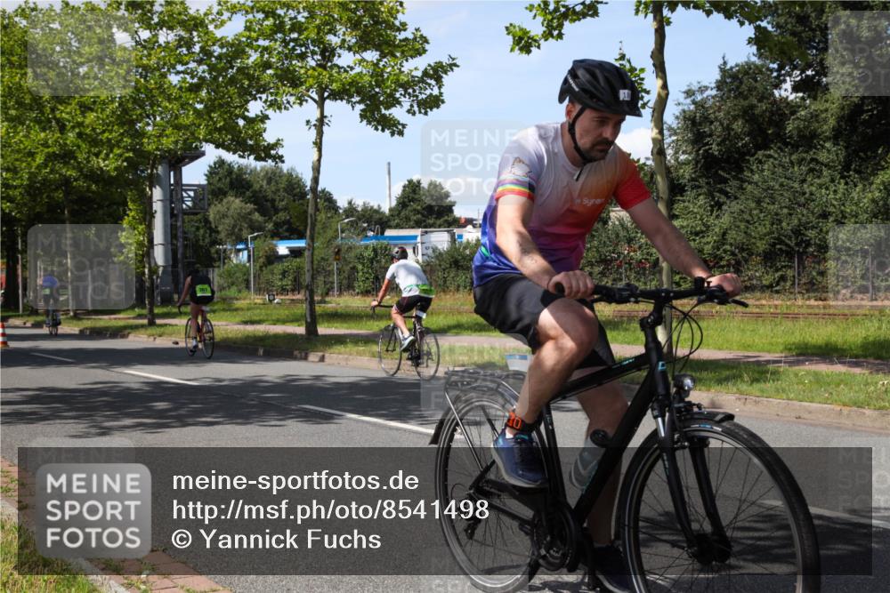 10.08.2025 - GEWOBA Citytriathlon Bremen Yannick Fuchs http://msf.ph/oto/8541498 10.08.2025 14:29:24 Radfahren 117, 179, 188, 206, 212, 351, 365, 373, 389, 405, 447, 487, 517 meine-sportfotos.de