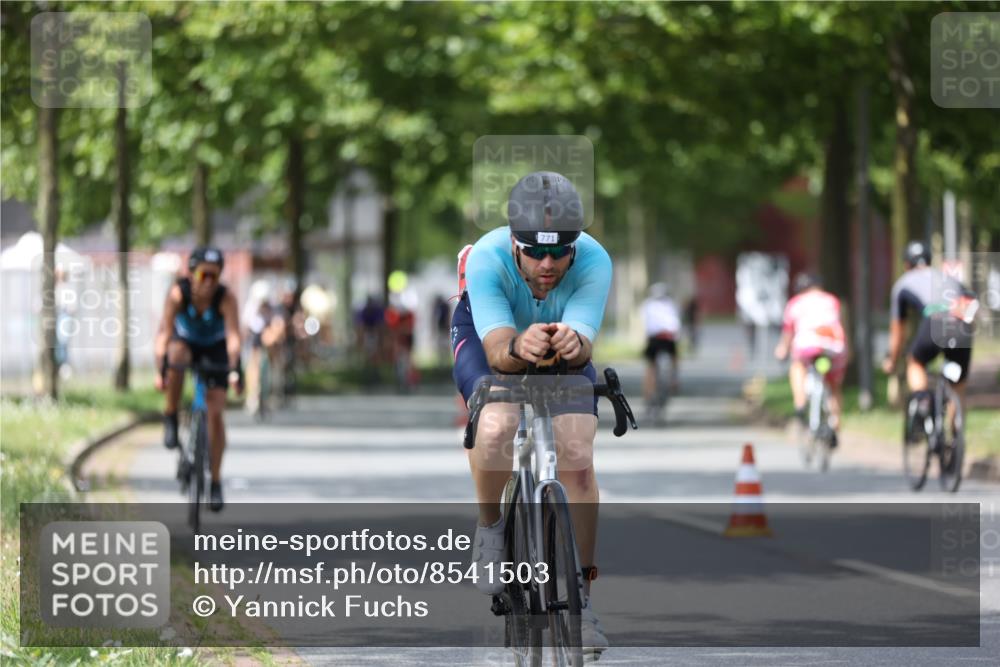 10.08.2025 - GEWOBA Citytriathlon Bremen Yannick Fuchs http://msf.ph/oto/8541503 10.08.2025 12:45:44 Radfahren 574, 651, 676, 685, 697, 748, 771, 812, 898, 928, 930, 939 meine-sportfotos.de