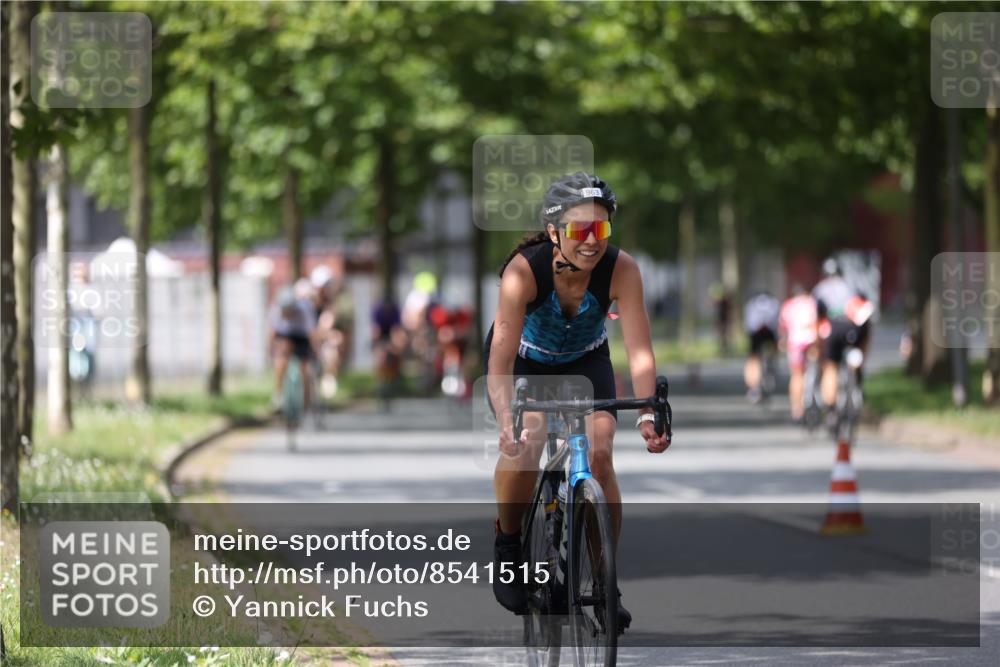 10.08.2025 - GEWOBA Citytriathlon Bremen Yannick Fuchs http://msf.ph/oto/8541515 10.08.2025 12:45:46 Radfahren 574, 651, 674, 685, 697, 748, 771, 812, 898, 928, 930, 939 meine-sportfotos.de