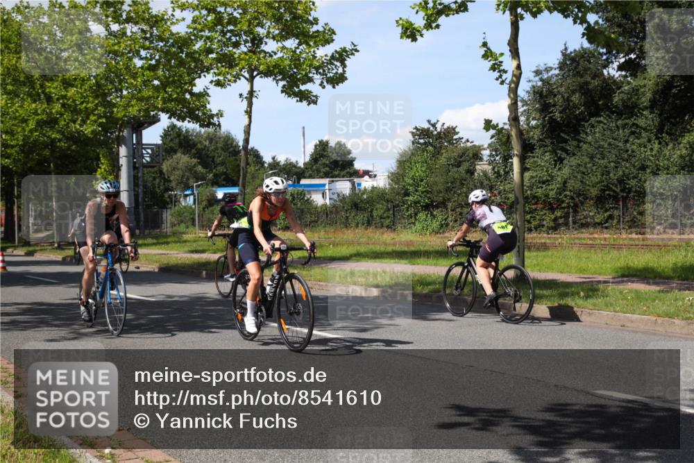 10.08.2025 - GEWOBA Citytriathlon Bremen Yannick Fuchs http://msf.ph/oto/8541610 10.08.2025 14:29:37 Radfahren 117, 179, 206, 212, 226, 351, 365, 373, 405, 466, 487, 517 meine-sportfotos.de