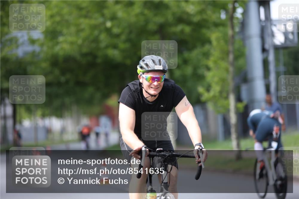 10.08.2025 - GEWOBA Citytriathlon Bremen Yannick Fuchs http://msf.ph/oto/8541635 10.08.2025 12:45:58 Radfahren 574, 651, 674, 685, 697, 748, 771, 812, 898, 928, 929, 1011 meine-sportfotos.de