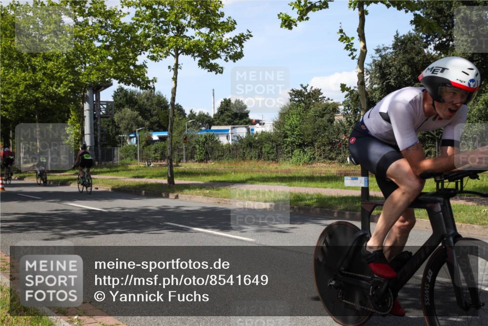 10.08.2025 - GEWOBA Citytriathlon Bremen Yannick Fuchs http://msf.ph/oto/8541649 10.08.2025 14:29:42 Radfahren 117, 179, 212, 226, 275, 327, 351, 373, 405, 466, 468, 487, 517 meine-sportfotos.de