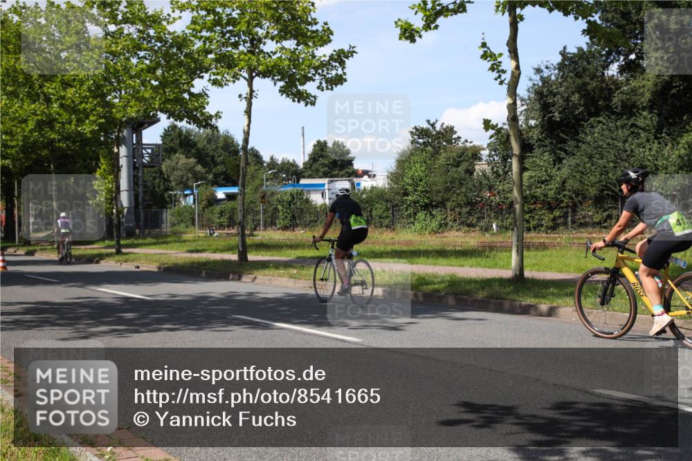 10.08.2025 - GEWOBA Citytriathlon Bremen Yannick Fuchs http://msf.ph/oto/8541665 10.08.2025 14:29:51 Radfahren 183, 226, 275, 315, 327, 454, 466, 468 meine-sportfotos.de