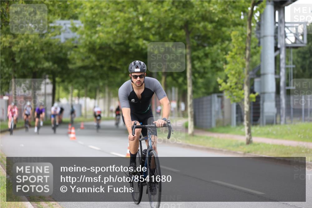 10.08.2025 - GEWOBA Citytriathlon Bremen Yannick Fuchs http://msf.ph/oto/8541680 10.08.2025 12:46:34 Radfahren 576, 605, 625, 903, 918, 962, 1007 meine-sportfotos.de
