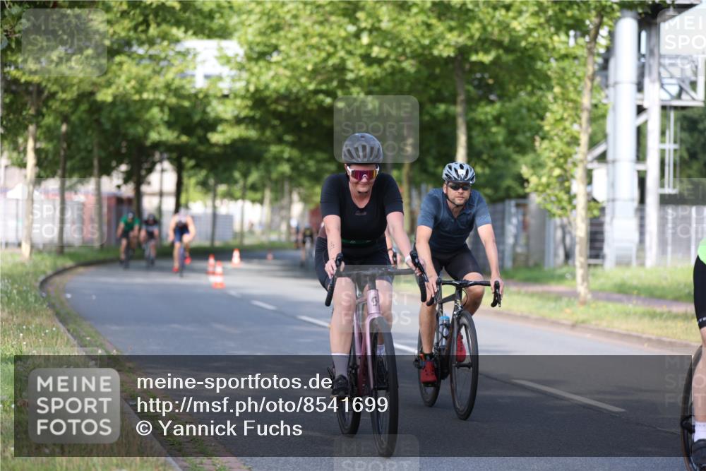10.08.2025 - GEWOBA Citytriathlon Bremen Yannick Fuchs http://msf.ph/oto/8541699 10.08.2025 10:38:18 Radfahren 5, 19, 93, 101, 207, 247, 391, 463, 482 meine-sportfotos.de