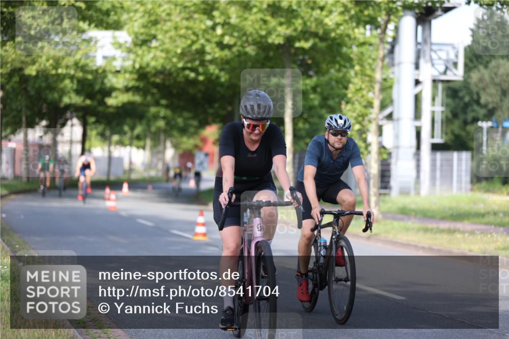10.08.2025 - GEWOBA Citytriathlon Bremen Yannick Fuchs http://msf.ph/oto/8541704 10.08.2025 10:38:19 Radfahren 5, 19, 93, 101, 207, 247, 391, 463, 475, 482 meine-sportfotos.de