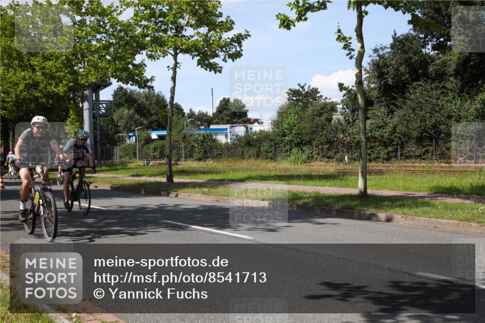 10.08.2025 - GEWOBA Citytriathlon Bremen Yannick Fuchs http://msf.ph/oto/8541713 10.08.2025 14:30:06 Radfahren 42, 95, 112, 149, 183, 315, 327, 337, 400, 402, 429, 454 meine-sportfotos.de