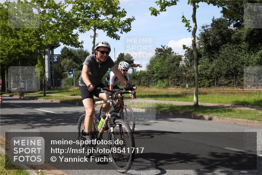 10.08.2025 - GEWOBA Citytriathlon Bremen Yannick Fuchs http://msf.ph/oto/8541717 10.08.2025 14:30:06 Radfahren 42, 95, 112, 149, 183, 315, 327, 337, 400, 402, 429, 454 meine-sportfotos.de