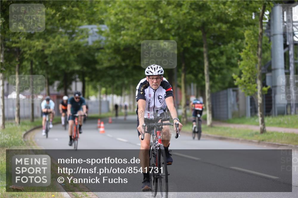 10.08.2025 - GEWOBA Citytriathlon Bremen Yannick Fuchs http://msf.ph/oto/8541731 10.08.2025 12:46:40 Radfahren 576, 605, 799, 823, 903, 918, 962, 1007, 1020 meine-sportfotos.de
