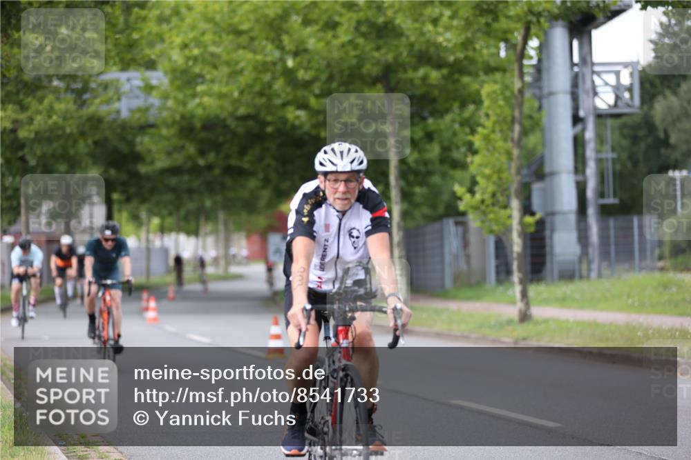 10.08.2025 - GEWOBA Citytriathlon Bremen Yannick Fuchs http://msf.ph/oto/8541733 10.08.2025 12:46:40 Radfahren 576, 605, 799, 823, 903, 918, 962, 1007, 1020 meine-sportfotos.de