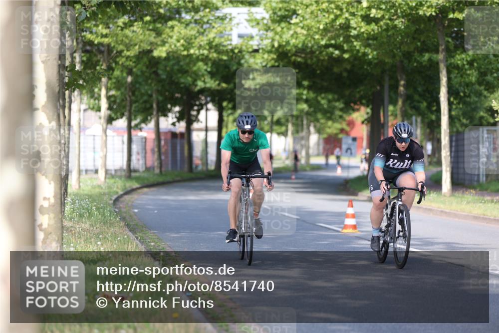 10.08.2025 - GEWOBA Citytriathlon Bremen Yannick Fuchs http://msf.ph/oto/8541740 10.08.2025 10:38:23 Radfahren 5, 19, 93, 101, 207, 211, 247, 391, 463, 475, 482 meine-sportfotos.de