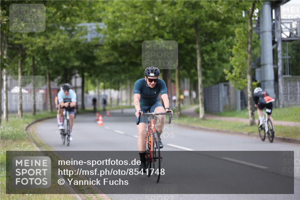 10.08.2025 - GEWOBA Citytriathlon Bremen Yannick Fuchs http://msf.ph/oto/8541748 10.08.2025 12:46:41 Radfahren 576, 605, 799, 823, 903, 918, 962, 1007, 1020 meine-sportfotos.de