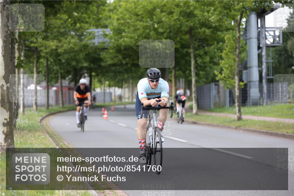 10.08.2025 - GEWOBA Citytriathlon Bremen Yannick Fuchs http://msf.ph/oto/8541760 10.08.2025 12:46:43 Radfahren 576, 605, 799, 823, 903, 918, 962, 1007, 1020 meine-sportfotos.de