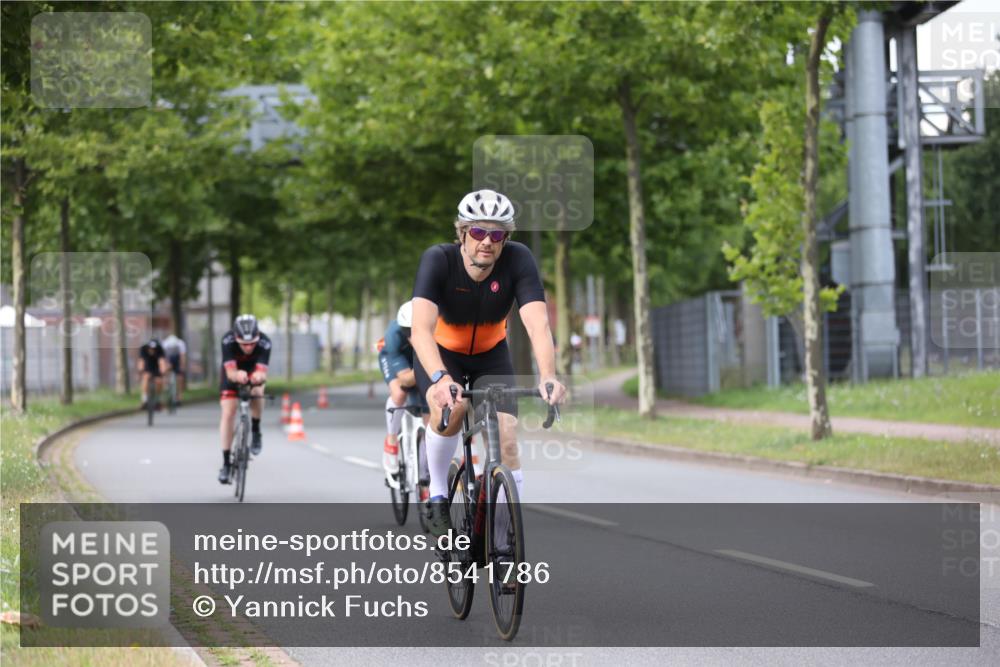 10.08.2025 - GEWOBA Citytriathlon Bremen Yannick Fuchs http://msf.ph/oto/8541786 10.08.2025 12:46:44 Radfahren 576, 605, 799, 823, 903, 918, 962, 1007, 1020 meine-sportfotos.de