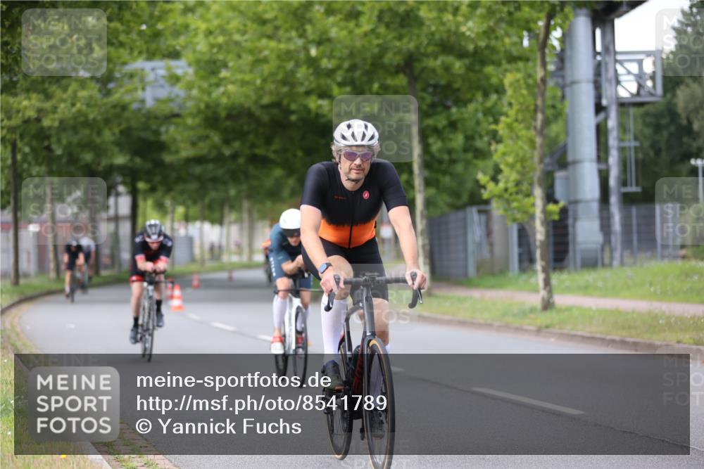 10.08.2025 - GEWOBA Citytriathlon Bremen Yannick Fuchs http://msf.ph/oto/8541789 10.08.2025 12:46:45 Radfahren 576, 605, 799, 823, 903, 918, 962, 968, 1007, 1020 meine-sportfotos.de