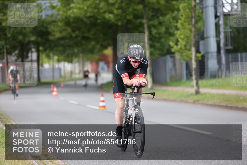 10.08.2025 - GEWOBA Citytriathlon Bremen Yannick Fuchs http://msf.ph/oto/8541796 10.08.2025 12:46:46 Radfahren 576, 605, 799, 823, 903, 918, 962, 968, 1007, 1020 meine-sportfotos.de