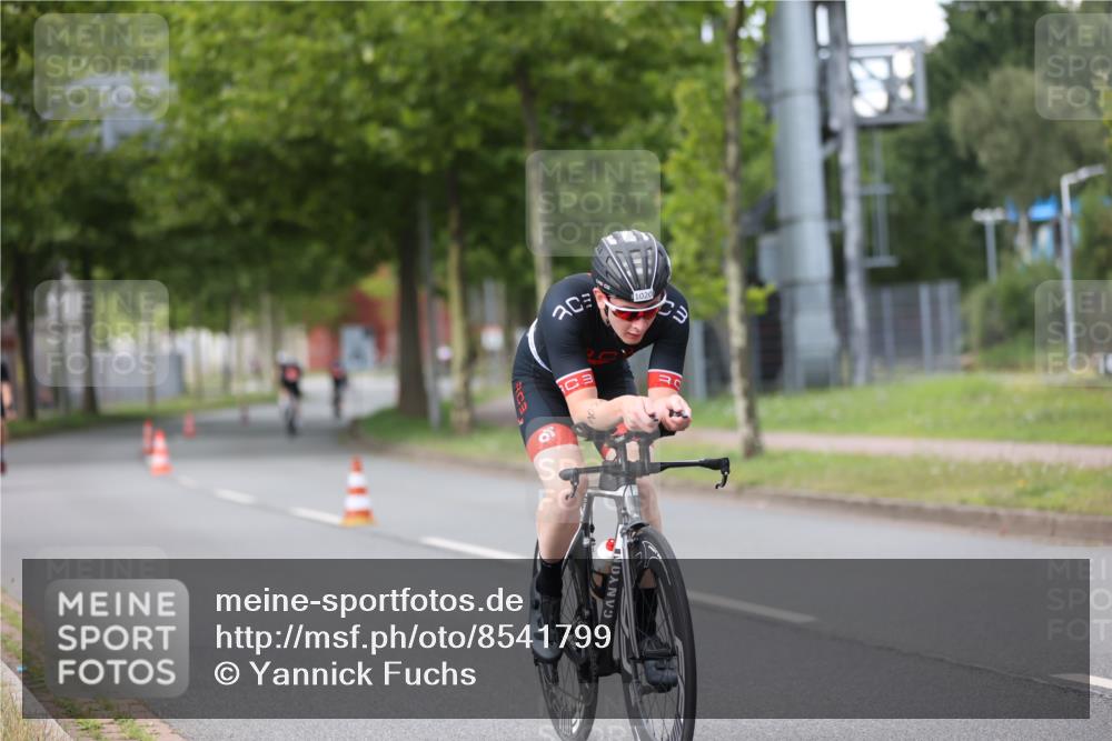 10.08.2025 - GEWOBA Citytriathlon Bremen Yannick Fuchs http://msf.ph/oto/8541799 10.08.2025 12:46:46 Radfahren 576, 605, 799, 823, 903, 918, 962, 968, 1007, 1020 meine-sportfotos.de