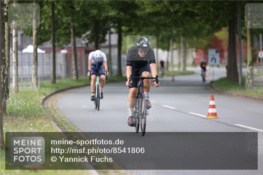 10.08.2025 - GEWOBA Citytriathlon Bremen Yannick Fuchs http://msf.ph/oto/8541806 10.08.2025 12:46:48 Radfahren 576, 605, 799, 823, 903, 918, 962, 968, 1007, 1020 meine-sportfotos.de