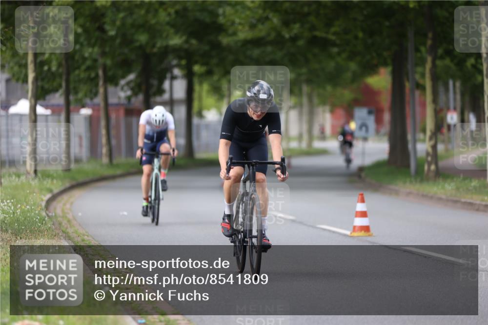 10.08.2025 - GEWOBA Citytriathlon Bremen Yannick Fuchs http://msf.ph/oto/8541809 10.08.2025 12:46:48 Radfahren 576, 605, 799, 823, 903, 918, 962, 968, 1007, 1020 meine-sportfotos.de