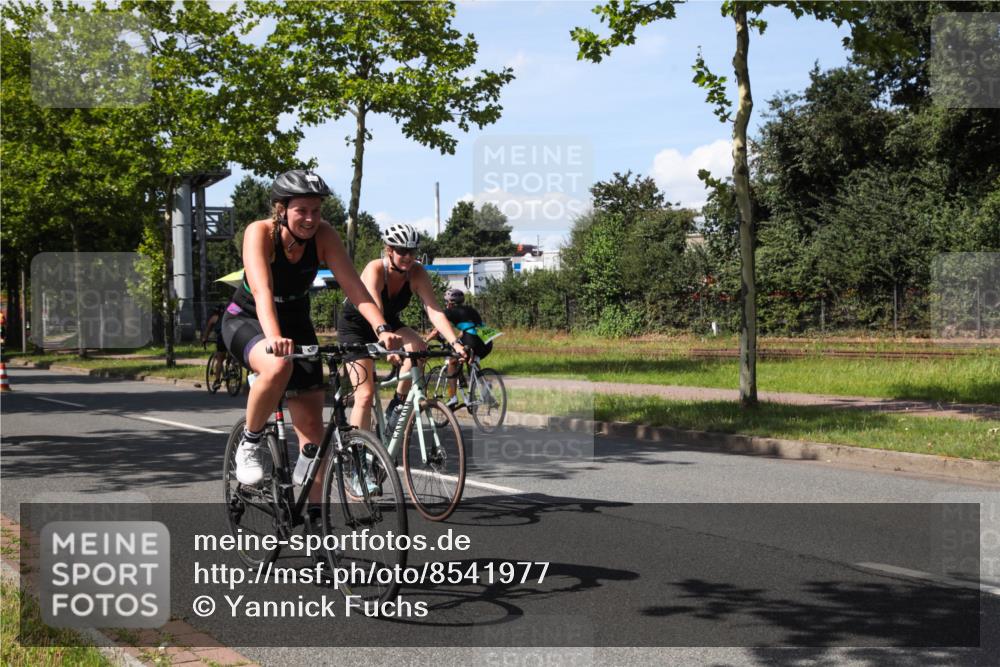 10.08.2025 - GEWOBA Citytriathlon Bremen Yannick Fuchs http://msf.ph/oto/8541977 10.08.2025 14:30:42 Radfahren 8, 12, 107, 178, 328, 341, 345, 347, 356, 381, 399, 409, 416, 461, 504 meine-sportfotos.de