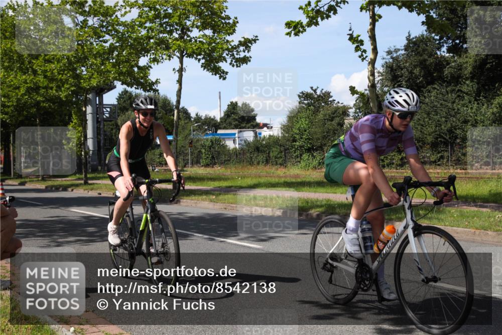 10.08.2025 - GEWOBA Citytriathlon Bremen Yannick Fuchs http://msf.ph/oto/8542138 10.08.2025 14:31:00 Radfahren 155, 175, 335, 368, 385, 412, 504, 510 meine-sportfotos.de