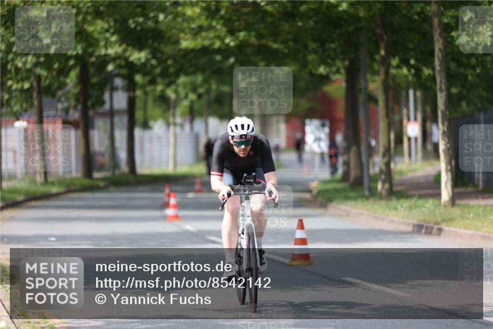 10.08.2025 - GEWOBA Citytriathlon Bremen Yannick Fuchs http://msf.ph/oto/8542142 10.08.2025 12:47:30 Radfahren 573, 645, 654, 732, 745, 753, 792, 981 meine-sportfotos.de