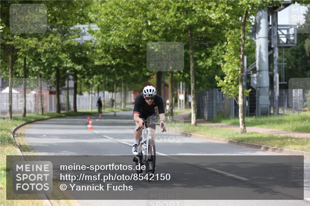 10.08.2025 - GEWOBA Citytriathlon Bremen Yannick Fuchs http://msf.ph/oto/8542150 10.08.2025 12:47:31 Radfahren 645, 654, 732, 745, 753, 792, 981 meine-sportfotos.de