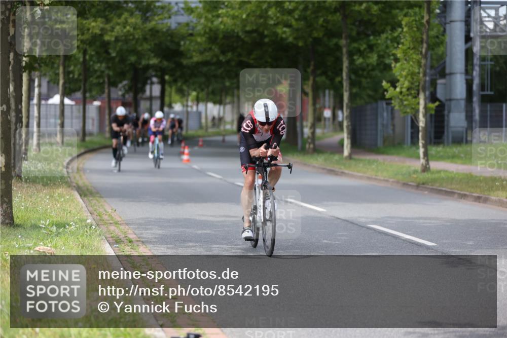 10.08.2025 - GEWOBA Citytriathlon Bremen Yannick Fuchs http://msf.ph/oto/8542195 10.08.2025 12:47:43 Radfahren 566, 587, 590, 679, 745, 753, 801, 884, 916, 943, 951 meine-sportfotos.de