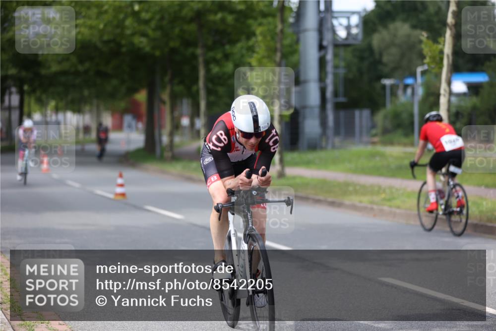 10.08.2025 - GEWOBA Citytriathlon Bremen Yannick Fuchs http://msf.ph/oto/8542205 10.08.2025 12:47:43 Radfahren 566, 587, 590, 679, 745, 753, 801, 884, 916, 943, 951 meine-sportfotos.de