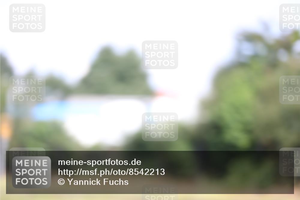 10.08.2025 - GEWOBA Citytriathlon Bremen Yannick Fuchs http://msf.ph/oto/8542213 10.08.2025 10:40:06 Radfahren 11, 55, 57, 61, 77, 79, 91, 135, 197, 227, 398, 496 meine-sportfotos.de