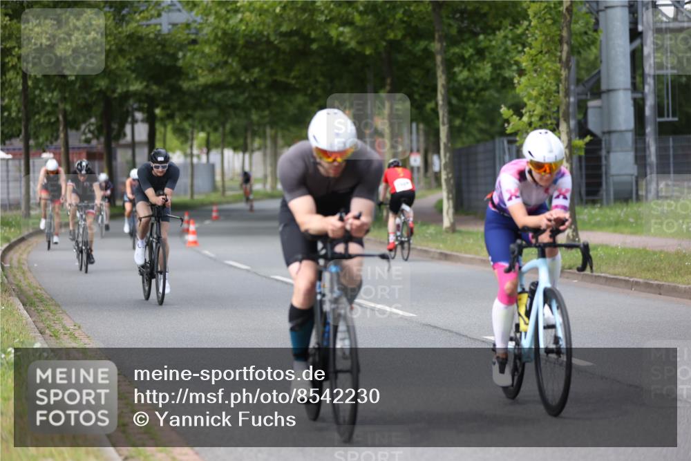 10.08.2025 - GEWOBA Citytriathlon Bremen Yannick Fuchs http://msf.ph/oto/8542230 10.08.2025 12:47:45 Radfahren 566, 587, 590, 679, 745, 801, 884, 916, 943, 951 meine-sportfotos.de