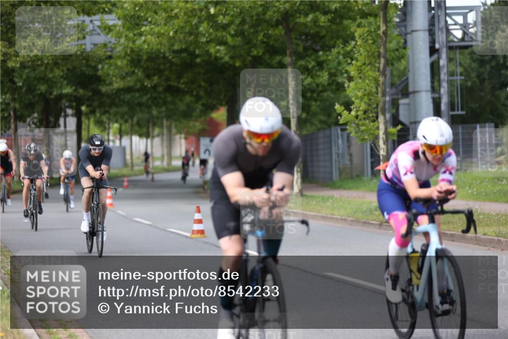 10.08.2025 - GEWOBA Citytriathlon Bremen Yannick Fuchs http://msf.ph/oto/8542233 10.08.2025 12:47:45 Radfahren 566, 587, 590, 679, 745, 801, 884, 916, 943, 951 meine-sportfotos.de