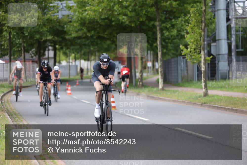 10.08.2025 - GEWOBA Citytriathlon Bremen Yannick Fuchs http://msf.ph/oto/8542243 10.08.2025 12:47:46 Radfahren 566, 587, 590, 679, 745, 801, 884, 916, 943, 951 meine-sportfotos.de