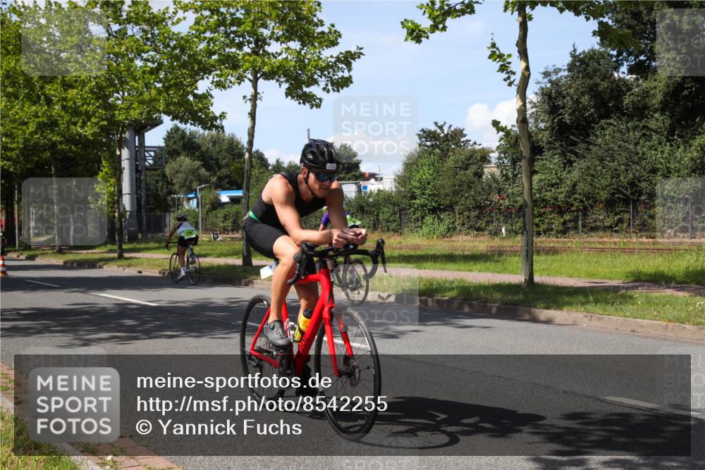10.08.2025 - GEWOBA Citytriathlon Bremen Yannick Fuchs http://msf.ph/oto/8542255 10.08.2025 14:31:12 Radfahren 26, 97, 155, 187, 291, 335, 368, 385, 407, 412, 469, 470, 491, 494, 509 meine-sportfotos.de