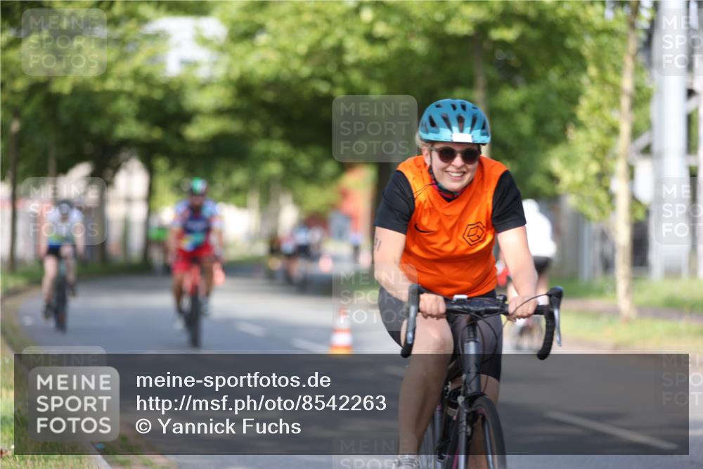 10.08.2025 - GEWOBA Citytriathlon Bremen Yannick Fuchs http://msf.ph/oto/8542263 10.08.2025 10:40:12 Radfahren 1, 11, 47, 55, 57, 61, 79, 91, 135, 197, 227, 398 meine-sportfotos.de