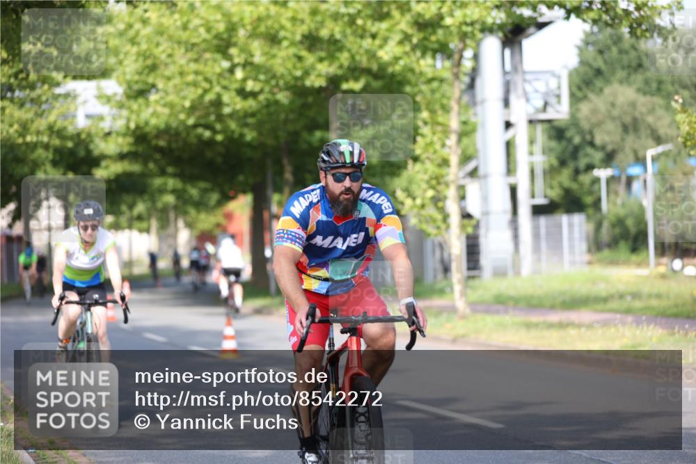 10.08.2025 - GEWOBA Citytriathlon Bremen Yannick Fuchs http://msf.ph/oto/8542272 10.08.2025 10:40:14 Radfahren 1, 11, 47, 61, 65, 79, 91, 125, 135, 197, 227 meine-sportfotos.de