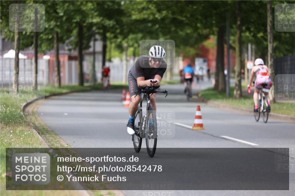 10.08.2025 - GEWOBA Citytriathlon Bremen Yannick Fuchs http://msf.ph/oto/8542478 10.08.2025 12:48:28 Radfahren 630, 839, 876, 1026 meine-sportfotos.de