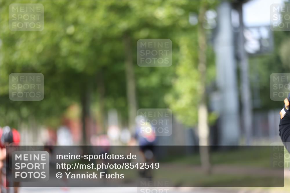 10.08.2025 - GEWOBA Citytriathlon Bremen Yannick Fuchs http://msf.ph/oto/8542549 10.08.2025 12:48:39 Radfahren 564, 616, 621, 627, 630, 655, 657, 687, 717, 793, 839, 857, 876, 897, 932, 1026 meine-sportfotos.de