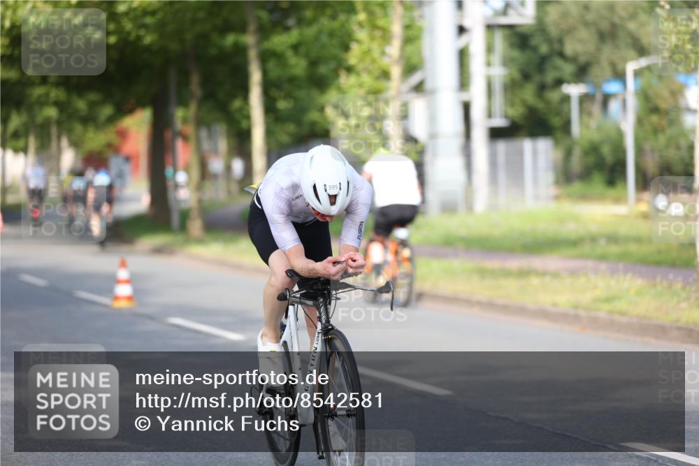 10.08.2025 - GEWOBA Citytriathlon Bremen Yannick Fuchs http://msf.ph/oto/8542581 10.08.2025 10:41:45 Radfahren 3, 9, 177, 223, 395, 410 meine-sportfotos.de