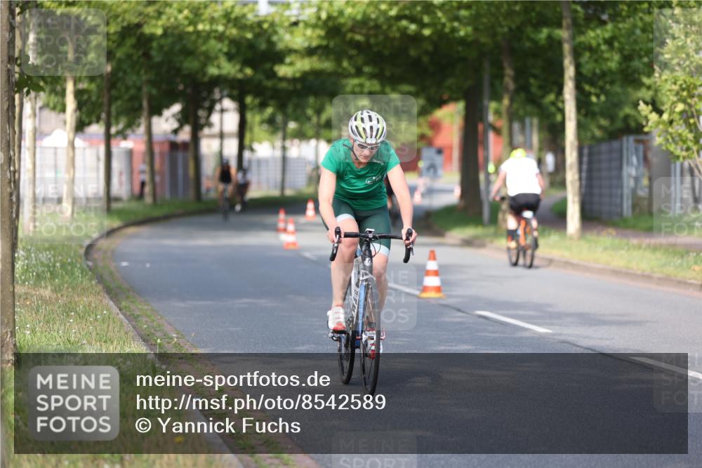 10.08.2025 - GEWOBA Citytriathlon Bremen Yannick Fuchs http://msf.ph/oto/8542589 10.08.2025 10:41:46 Radfahren 3, 9, 177, 223, 395, 410 meine-sportfotos.de