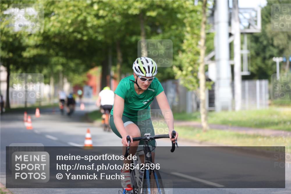 10.08.2025 - GEWOBA Citytriathlon Bremen Yannick Fuchs http://msf.ph/oto/8542596 10.08.2025 10:41:47 Radfahren 3, 9, 177, 223, 395, 410 meine-sportfotos.de