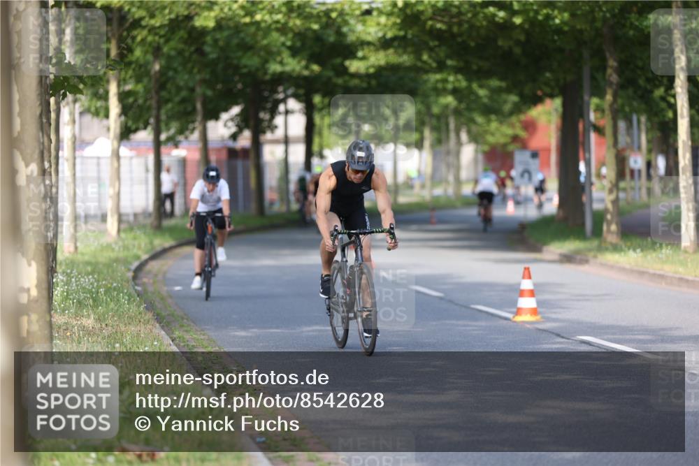10.08.2025 - GEWOBA Citytriathlon Bremen Yannick Fuchs http://msf.ph/oto/8542628 10.08.2025 10:41:52 Radfahren 3, 9, 41, 177, 223, 395, 410 meine-sportfotos.de