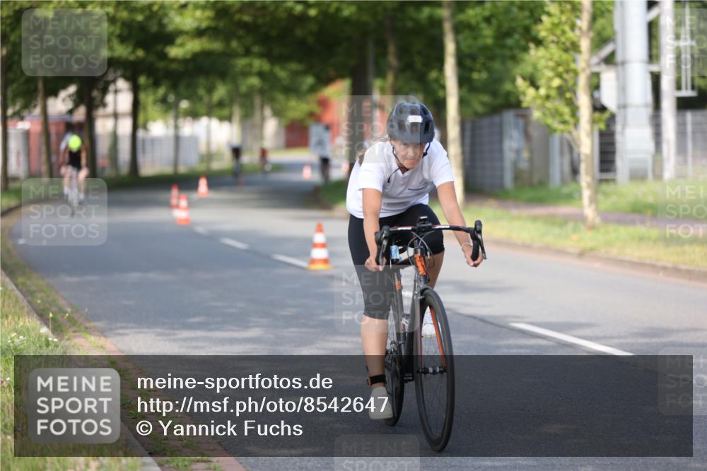 10.08.2025 - GEWOBA Citytriathlon Bremen Yannick Fuchs http://msf.ph/oto/8542647 10.08.2025 10:41:54 Radfahren 3, 9, 41, 177, 223, 395, 410 meine-sportfotos.de
