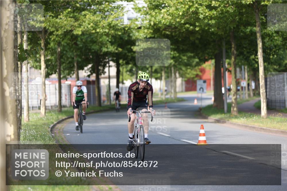 10.08.2025 - GEWOBA Citytriathlon Bremen Yannick Fuchs http://msf.ph/oto/8542672 10.08.2025 10:41:57 Radfahren 3, 9, 41, 177, 223, 395, 410 meine-sportfotos.de
