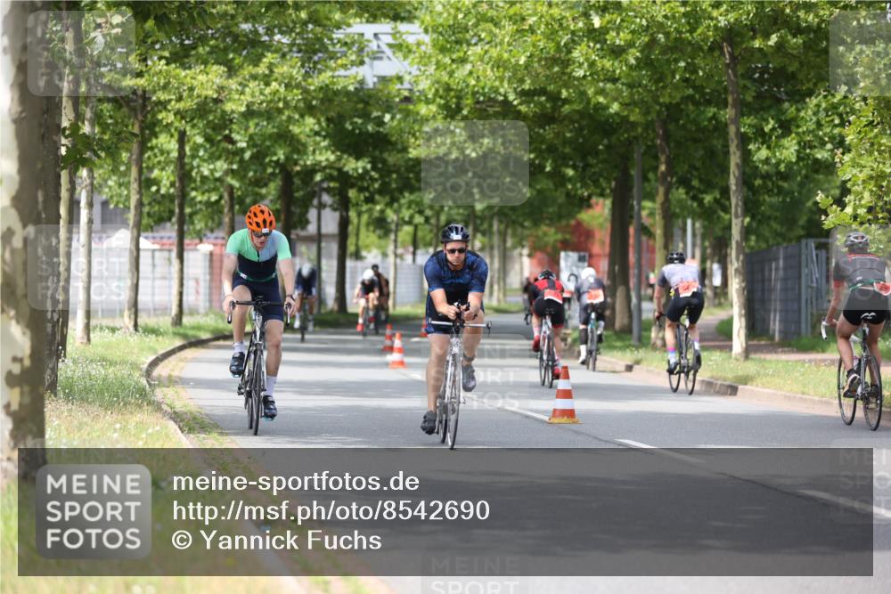 10.08.2025 - GEWOBA Citytriathlon Bremen Yannick Fuchs http://msf.ph/oto/8542690 10.08.2025 12:48:55 Radfahren 578, 616, 621, 627, 641, 649, 655, 657, 682, 687, 717, 788, 793, 857, 863, 897, 932, 950, 1010, 1027 meine-sportfotos.de
