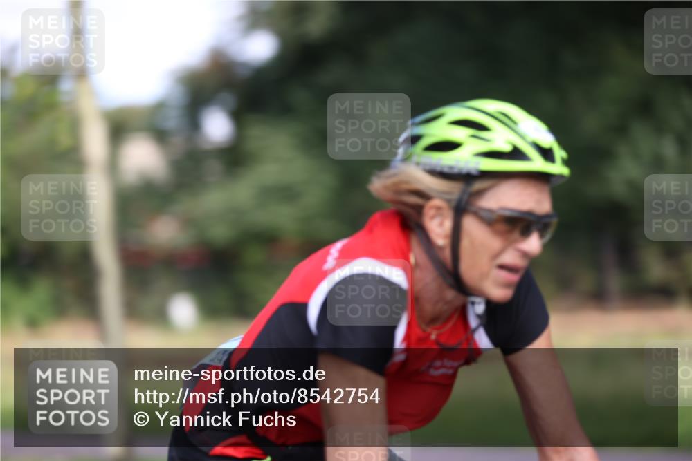 10.08.2025 - GEWOBA Citytriathlon Bremen Yannick Fuchs http://msf.ph/oto/8542754 10.08.2025 10:42:06 Radfahren 25, 41, 131, 177, 223 meine-sportfotos.de
