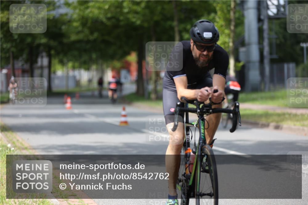 10.08.2025 - GEWOBA Citytriathlon Bremen Yannick Fuchs http://msf.ph/oto/8542762 10.08.2025 12:49:04 Radfahren 578, 621, 641, 649, 682, 788, 863, 950, 1010, 1027 meine-sportfotos.de